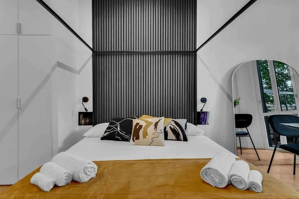 Casa Nanda - Flat Near Navigli And Tortona Area Apartment Milan 0*,  Italy