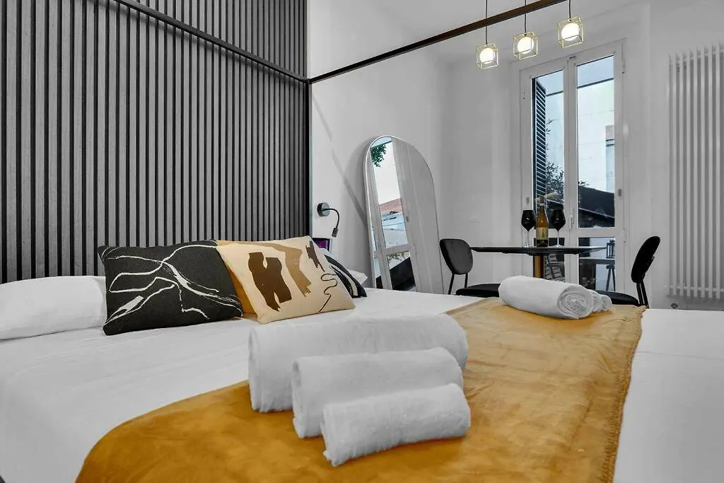 Casa Nanda - Flat Near Navigli And Tortona Area Apartment Milan